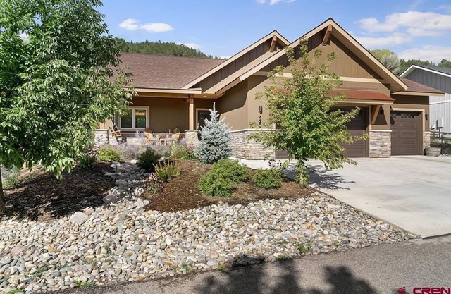 Air-Conditioning, Hot Tub, Fire Pit, Fenced Yard!