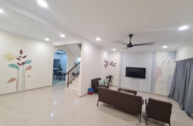 Air-home M3 Simpang near Aulong Econsave, 4BR, 10pax, Netflix