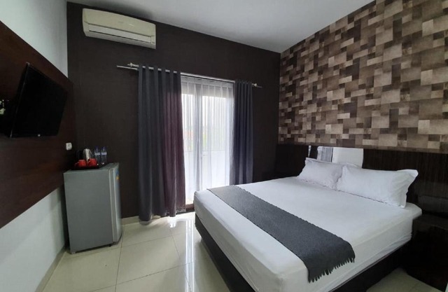 Aira Rooms Anggrek Serat BSD