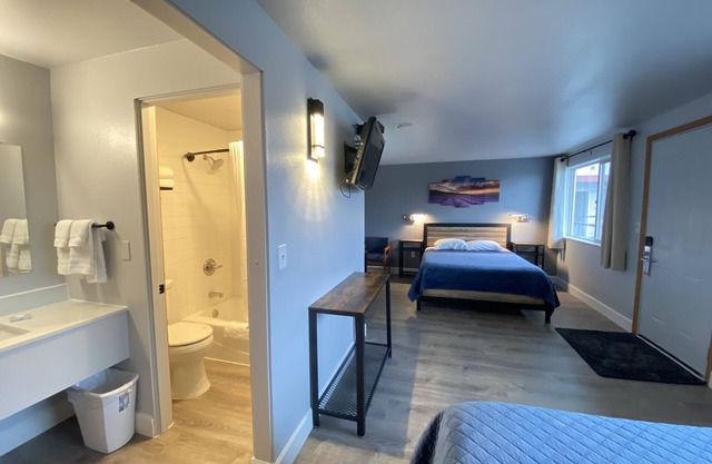 Aircrest Motel
