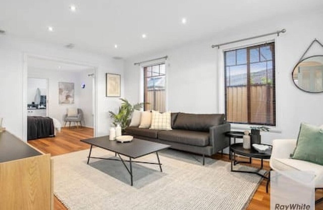 Airport Proximity 5BR Haven