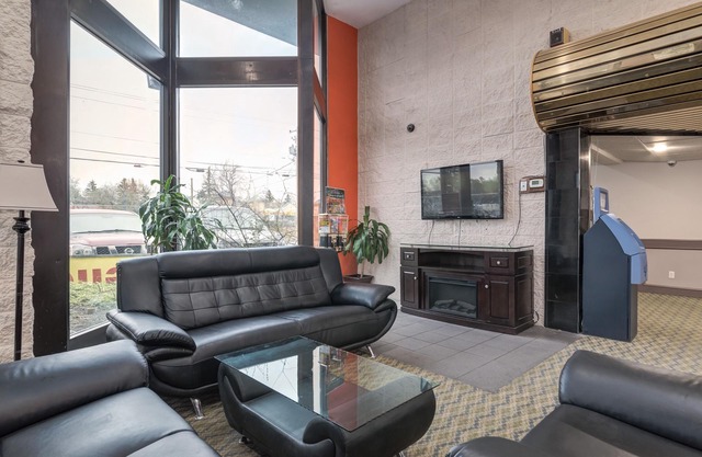 Airport Traveller's Inn