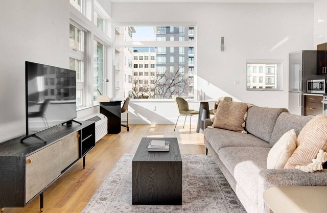 Airy Cherry Creek Studio w/ Lounge, W/D near 2nd Ave shops, by Blueground