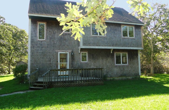 Airy, Quiet Vacation Rental Home, piscina, tenis, FERRY TIX en MV