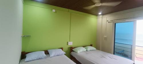 Aisiri comforts beach stay and cafe