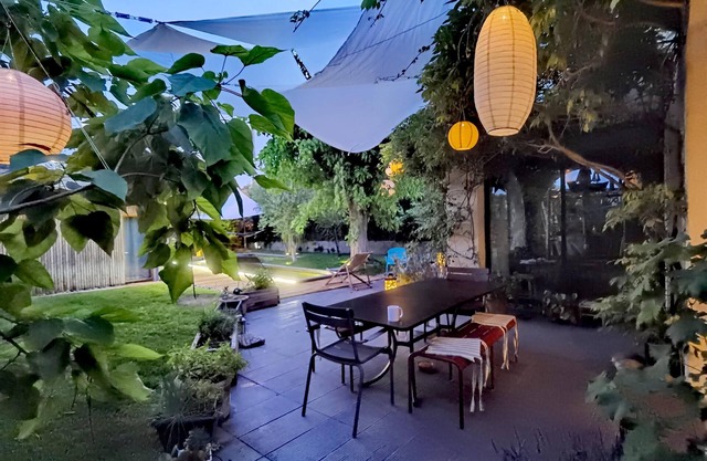 Aix Zen> grande ultracalme jardín y flores en el corazón de la ciudad, y su piscina BIO!