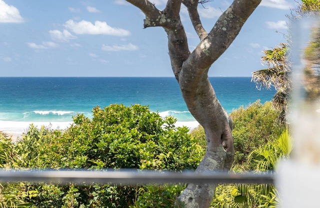 Aiyana.. coastal indulgence at Blueys Beach!