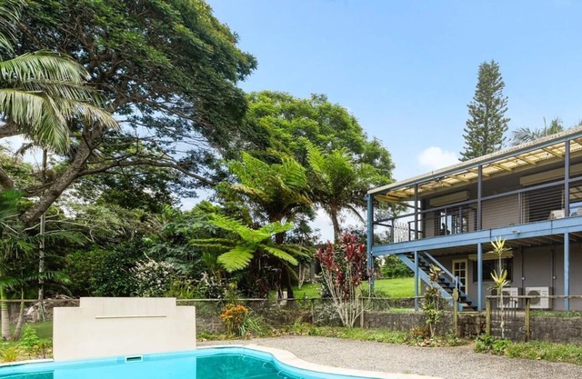 Akala Retreat - Stunning Five-Bedroom Home in Beautiful Flaxton
