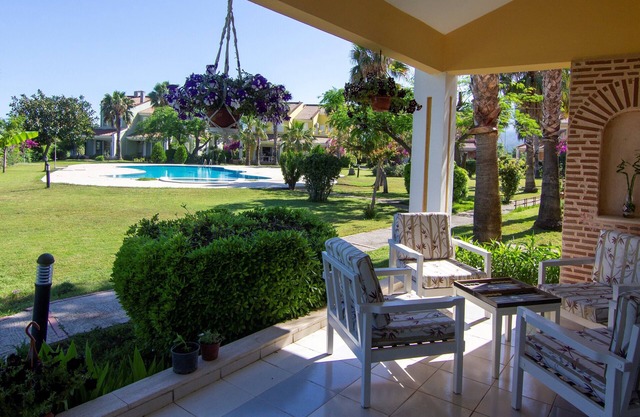 garden floor. near the beach, 4 person