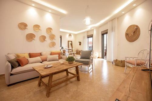 Akl - Chic Apartments W Balconies in Batroun
