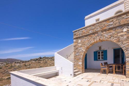 Akre Marlas Tinos