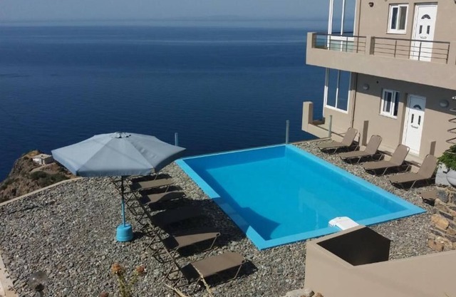 Akrotiri Apartment Sea View