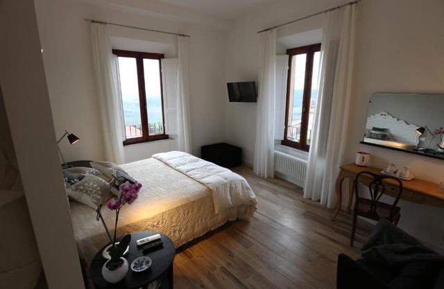 AL 32 B&B