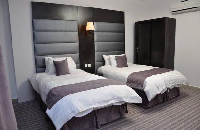 Al Dyafa Hotel Suites