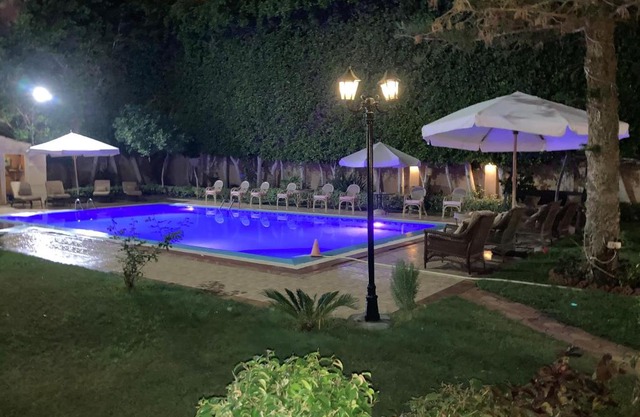 Al Fardous Luxury Vacation Home