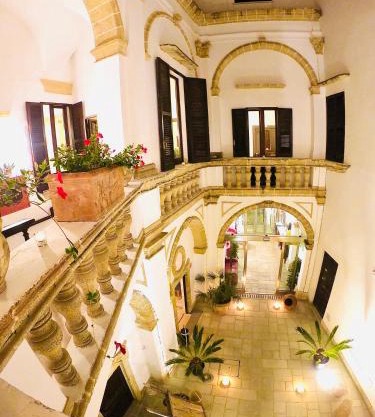 Al Pescatore Hotel & Restaurant