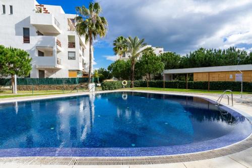 Alamar Poolfront garden apartment by Costarentals - Ref 46