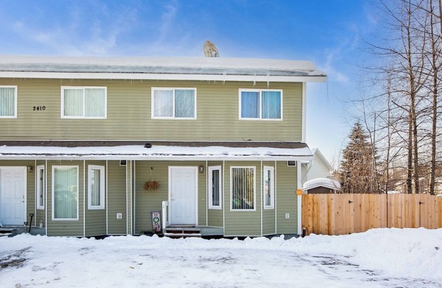 Alaska Hog House: Cozy & Spacious home Anchorage