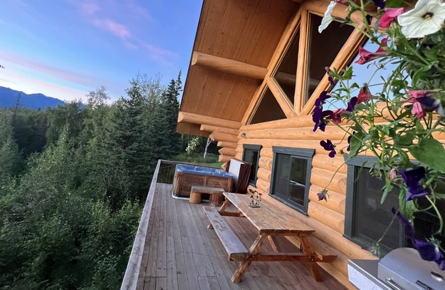 Alaska Knotty Pine Mountain View Vacation Home