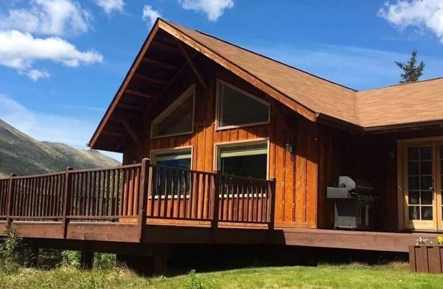 ¡Alaska Mountain Lodge y lugar para bodas! Excursiones de un día ofrecidas y cerca de Anchorage