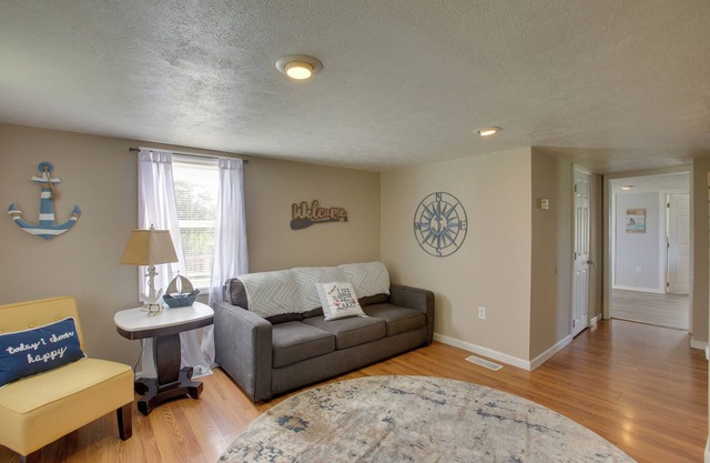 Albany Family Lake Getaway Near State Parks!
