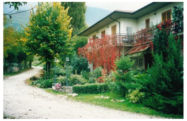 Albergo-Ristorante"Parco alle Noci"tra la Cascata delle Marmore,Labro e valle Santa di S Francesco