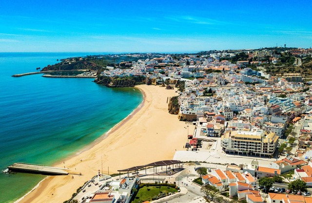 Albufeira Concept With Pool by Homing