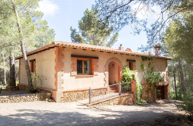 AldeaMia, Cozy villa for 8 people, pool, mountain view, beach at 8 min