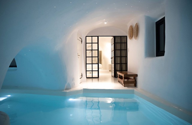 Aleria Luxury Cave Santorini (piscina privada)
