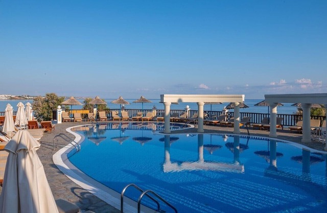 ALEXANDER BEACH HOTEL & VILLAGE RESORT, the quiet, green beach front oasis Malia