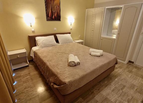 Alexandra Apartment 14