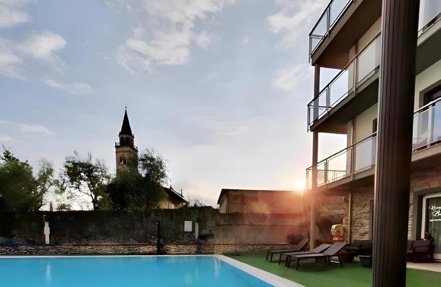Alexandra's Sunset Apartment
