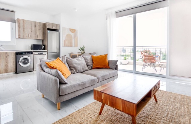 Alexis Court V - Two Bedroom Apartment, Sleeps 4