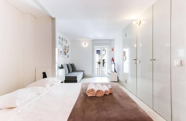 Alfama Orange Loft