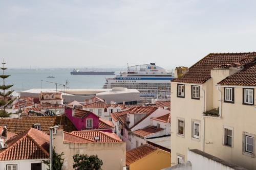 Alfama Terrace Best River and Historic City View Spacious and Charming Ground Floor 18th Century Building