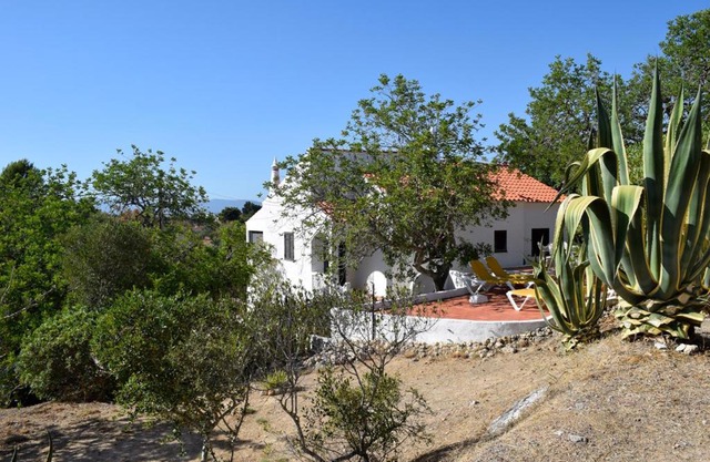 Algarve booking Casa Alfarrobeira Benagil Caves private parking airco heated private pool - AL