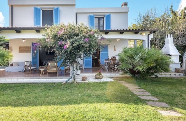 Alghero, Villa Josephine With Spectacular Swimming Pool, for 8 Guests