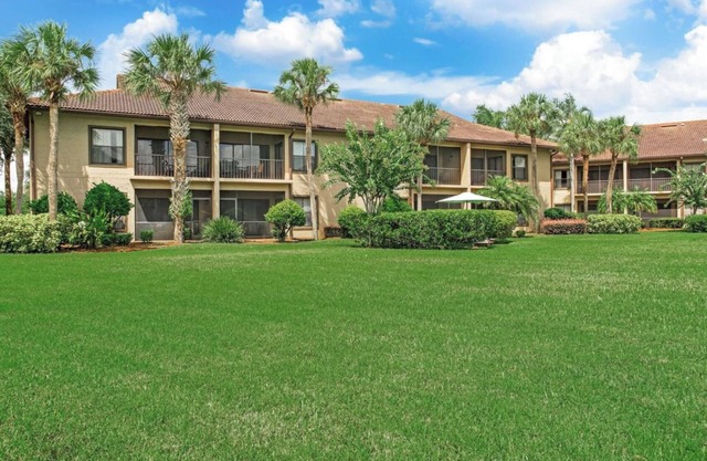 Alhambra at Poinciana Hotel Unit Saturday Check-In