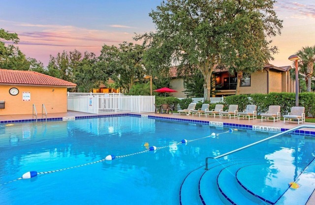 Alhambra Villas at Poinciana - The Best Deal Here!*