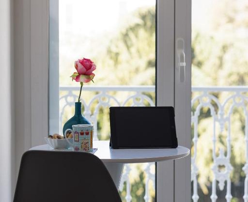 [ALIBI SUITES] Suite MUSEUM: Gioiello con Vista sul Museo Archeologico Nazionale, Letto e Doccia con Cromoterapia, Smart tv, WiFi e A/C