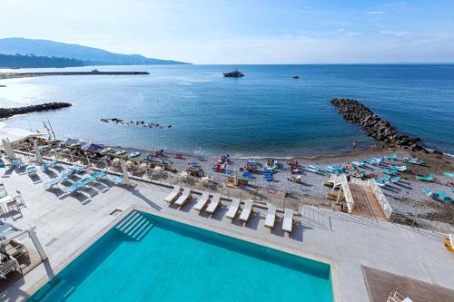 Alimuri Bay Resort