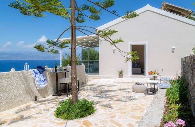 Alisachni- Seaside Maisonette by Corfu Stay Solutions