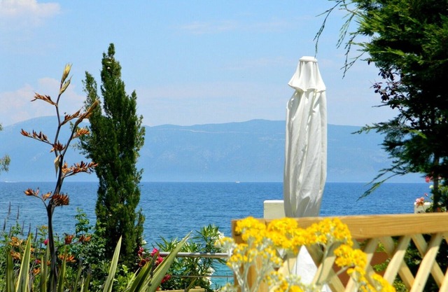 ALKYONI-Magnificent Seaview -Waterfront-110sq m- Beautiful decoration-1st floor