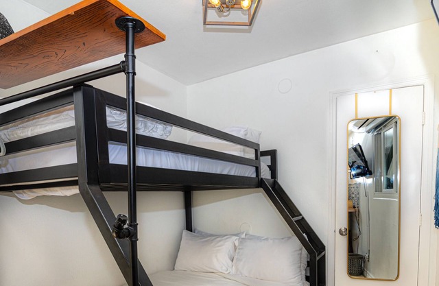 All-in-One Cozy Retreat!