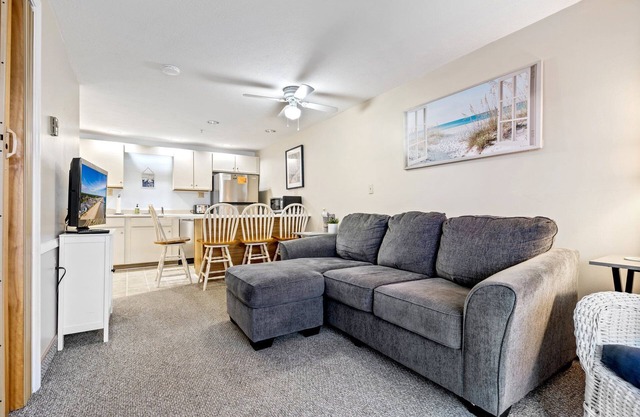 All is Wells – Incredible Location! Walk to Beach