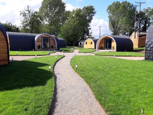 All Manor Of Events - Glamping Pods