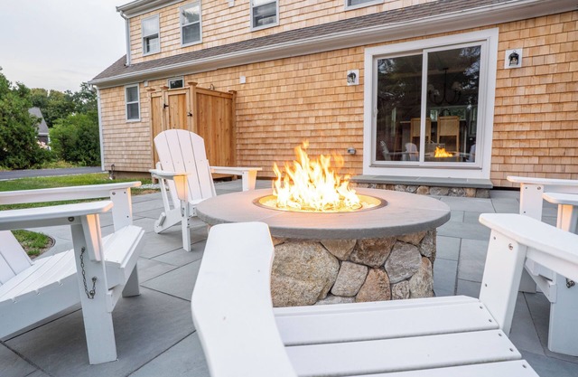 All-New Coastal Luxury Near CBI & Beaches, Dog-Friendly