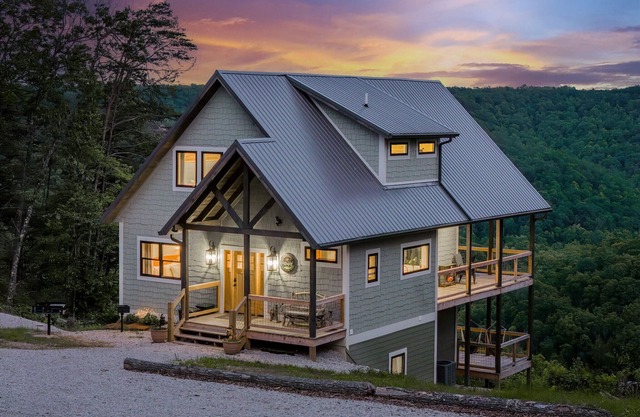 All New Firefly Cottage in the Woods Overlooking Red River Gorge Geological area