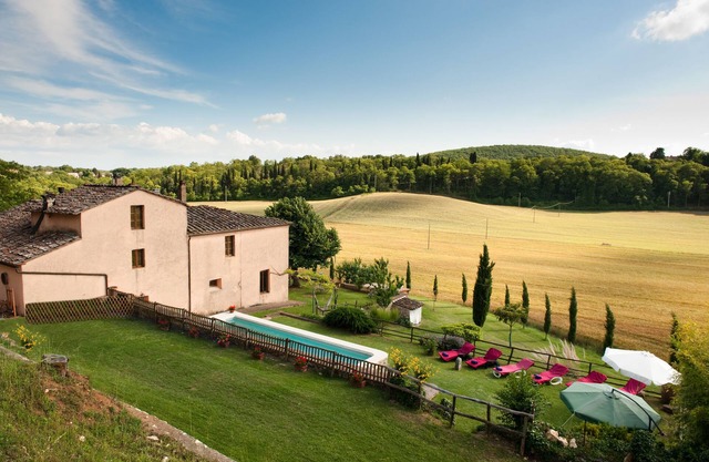 ¡¡¡¡VENTA ESPECIAL!!!! Villa, piscina , jacuzzi, free wi-fi, 15 km da SIENA