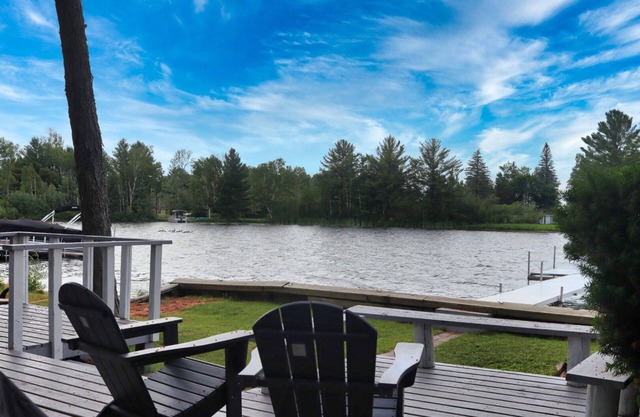 All Season Cottage on Manistee Lake